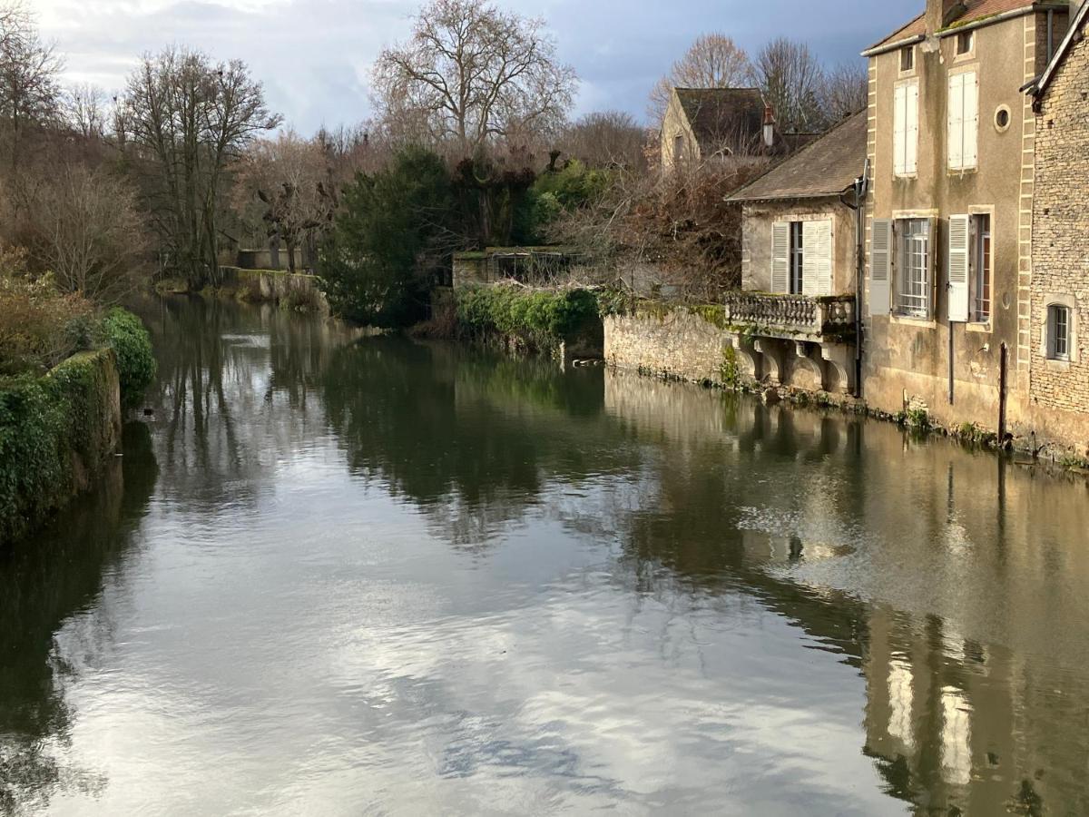 Voyage… Villa Noyers-sur-Serein Exterior photo